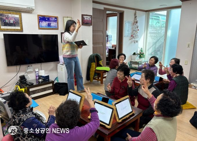“치매안심경로당에서 치매예방 하세요!”