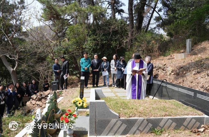 부산 남구, 故안성녀 여사 71주기 추모 묘소 참배
