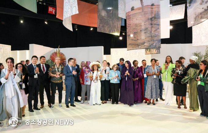 지난 10일 노관규 순천시장이 아랍에미리트 아부다비에서 열린 세계자연보전총회(WCC)에서 IUCN 고위급 회담에 참석했다