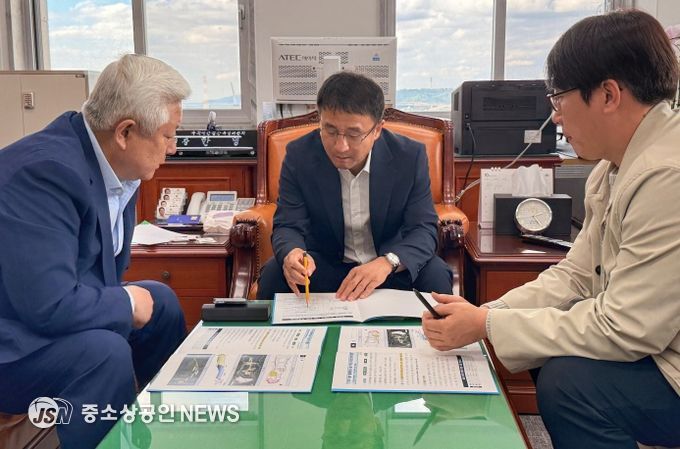 황인홍 무주군수 국회 한병도 위원장 방문