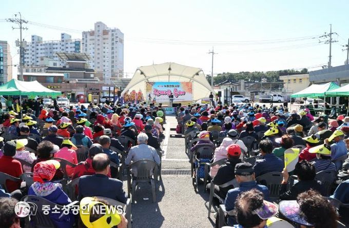고흥군, 웃음꽃 활짝! 제13회 녹동전통시장 한마음 축제 ‘대성황’ (1) - 공영민 고흥군수 격려사