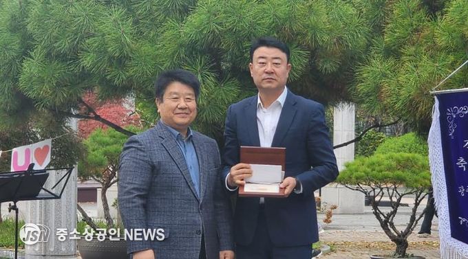 김태완 광산구의원, 수완대주피오레6단지로부터 감사패 수상