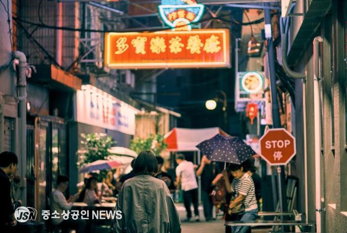 ‘홍콩골목’ 개장 한 달…이용객 1만7천여 명 돌파