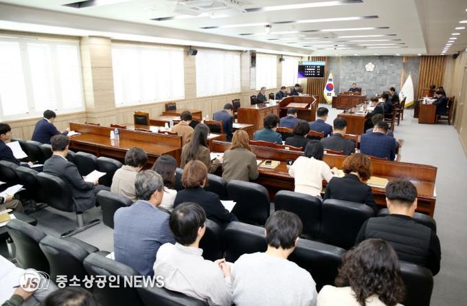 영광군의회, 제32회 의원간담회서 현안 집중 논의