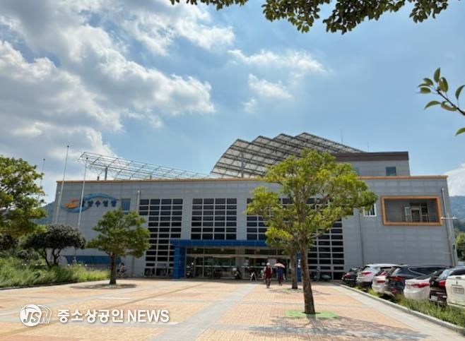 광양시, 광양수영장 매점 4운영자 모집 - 체육과(광양수영장 전경).