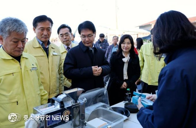심덕섭 고창군수, 2025년산 공공비축미 수매현장 방문