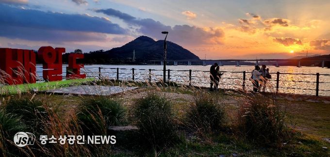 그림자 길어지는 가을엔 빛의 도시 광양에서 놀-멍