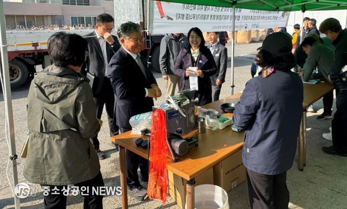 영광군수, 친환경 벼 매입 현장 찾아 농업인 격려