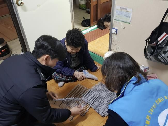 여수소방서, 복지기동대와 합동 '동절기 위기가구 집중 점검 및 지원' 실시