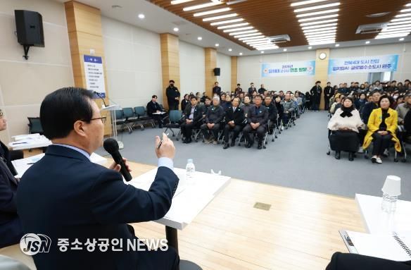 완주군, 소양 복합체육시설·구이저수지 둘레길 속도-소양연초방문