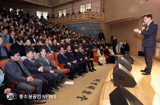 김관영 전북특별자치도지사, 고창군 방문 “한계를 넘어 세계를 향해”