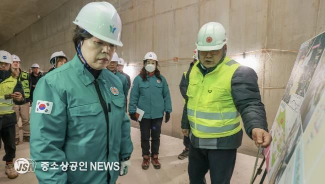 지식정보타운역 공사 현장점검