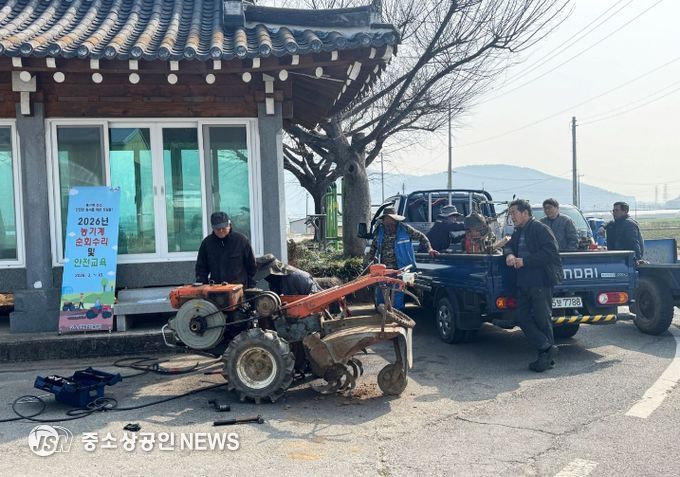 보성군, 2026년 농기계 순회 수리 행정서비스 지원_지난 3월 12일부터‘농기계 순회 수리 및 안전교육’을 하고 있다
